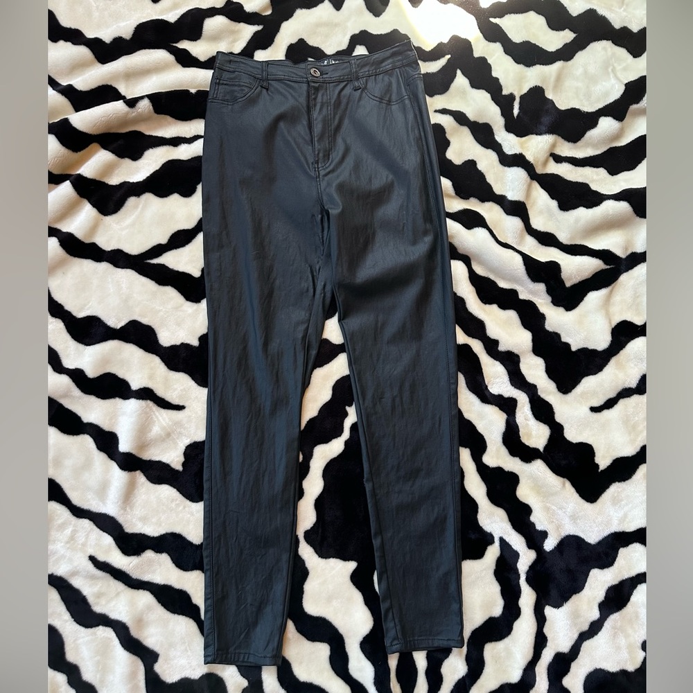 JC JQ Black leather like leggings, sz L